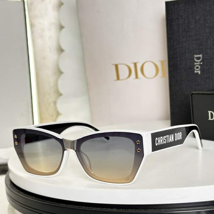 Picture of Dior Sunglasses _SKUfw76198269fw